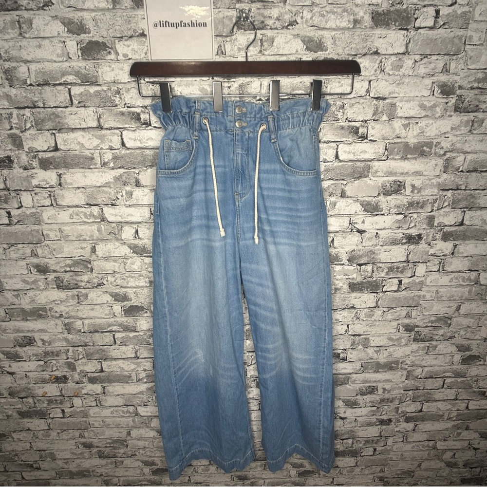 Pilcro Light Wash Wide Leg Paperbag Jeans